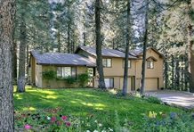 RedAwning Fun in the Heart of Incline Village